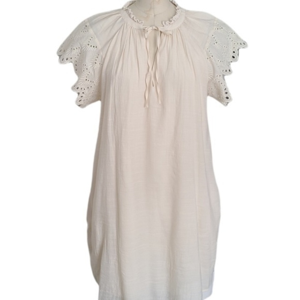 Who what Wear eyelet shift split neck dress